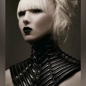 Tatjana Warnecke Follar Collar PVC